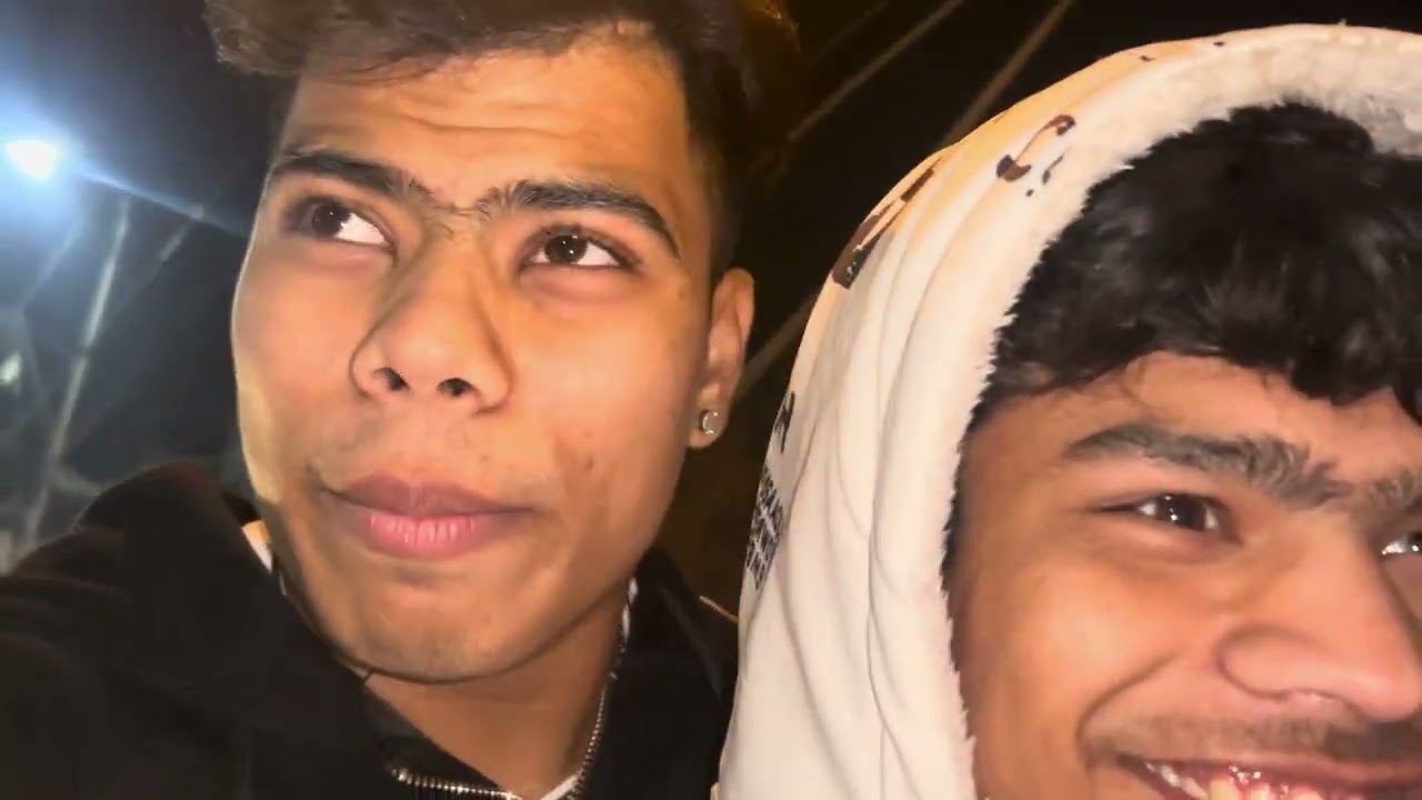 Raat ko madat karne ke liye nikal gaye 🤣🤣🤣