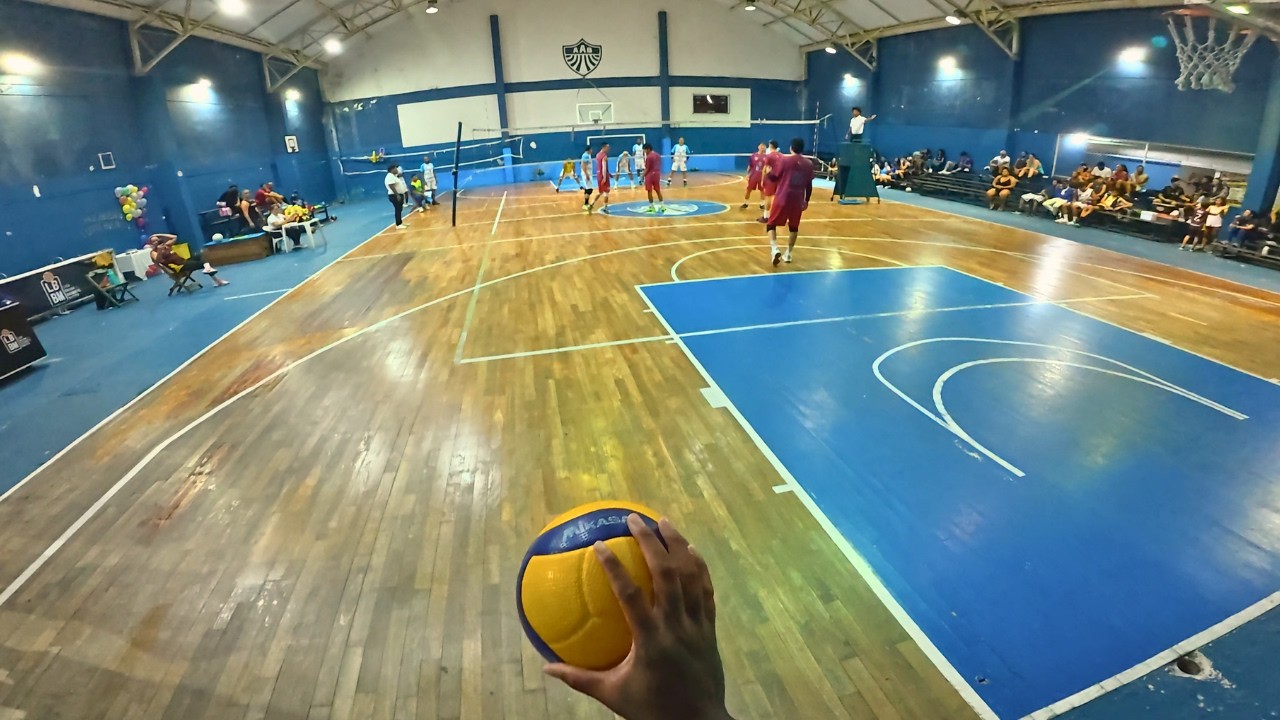 POV: Amistoso de vôlei na Bahia! 🏐 Muita zoeira, rali e diversão com os parças!