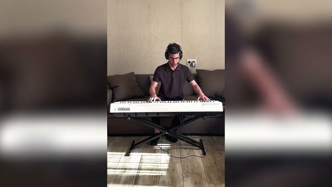 Mein Herz brennt on piano with Till Lindemann