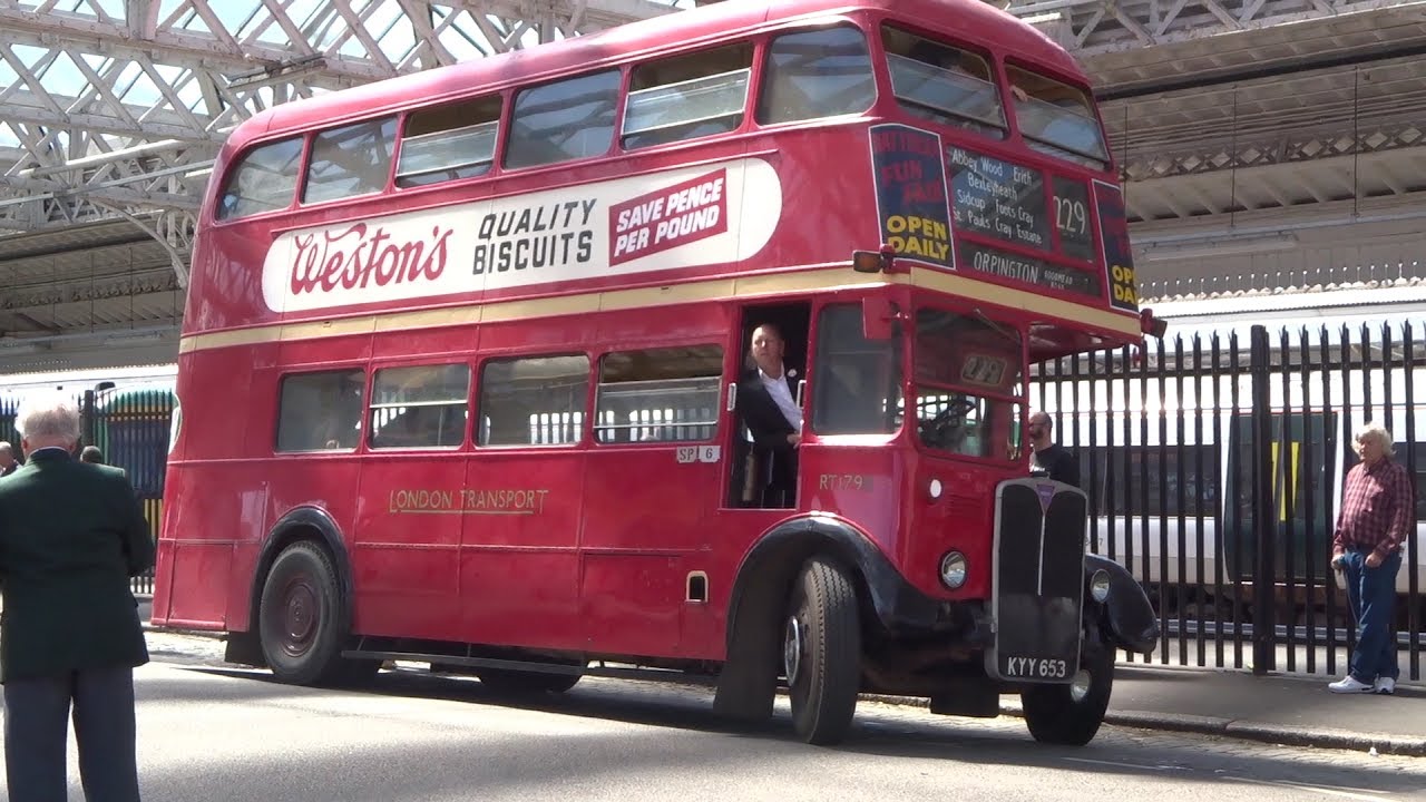 CLASSIC BUSES! Eastbourne Classic Bus Running Day 2017
