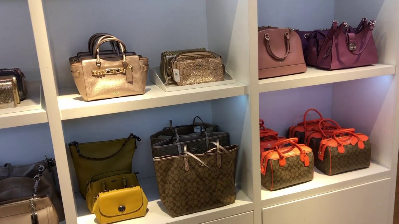 Coach纽约奥莱2019年2月7日店里活动实拍，新款杀手包。[欢迎提问，直接下面留言]【微信:852882702】