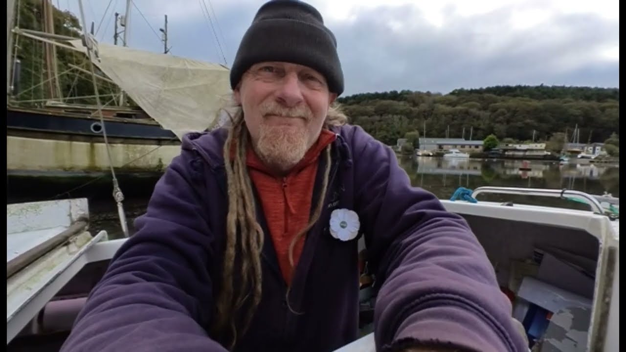 Deck tent trial, epic swan fly-by and a sail