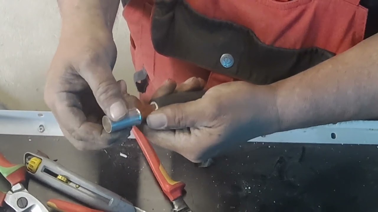 Powerlock: Einfaches und sicheres Anstecken von Aggregaten und Verteilern ohne Werkzeug.