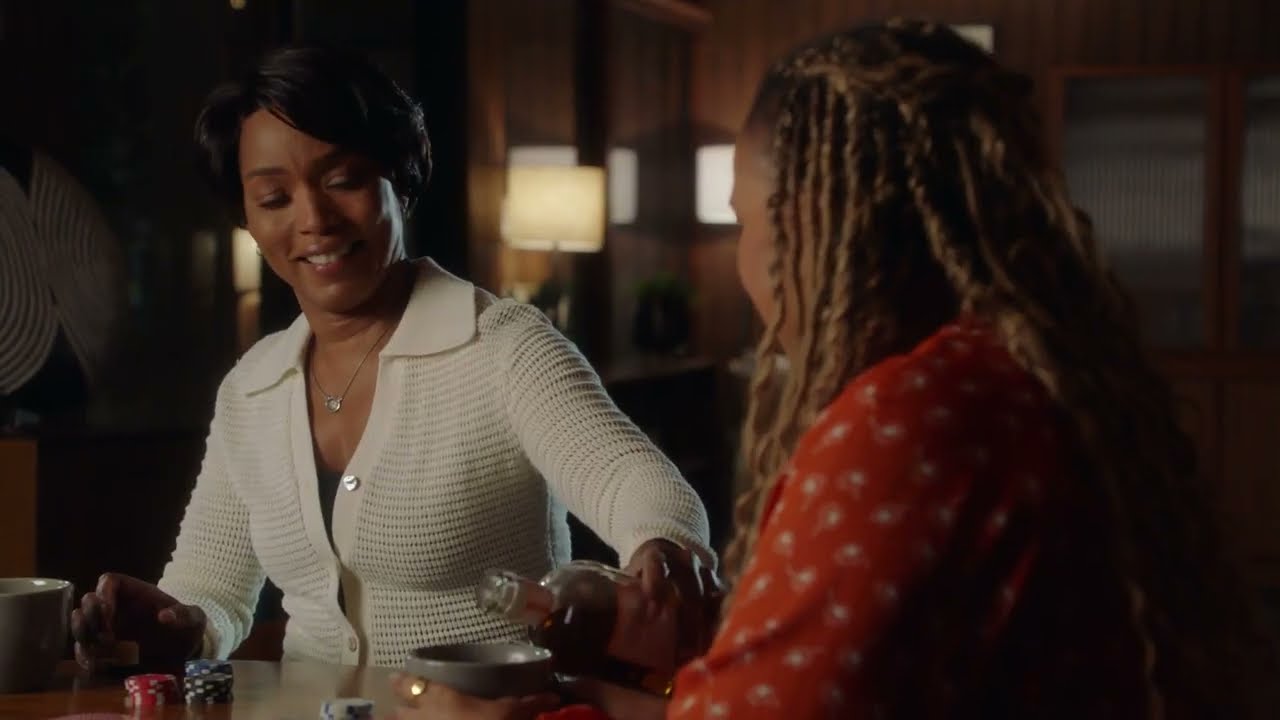 9-1-1 5x14 - Athena, Bobby, Hen, and Karen