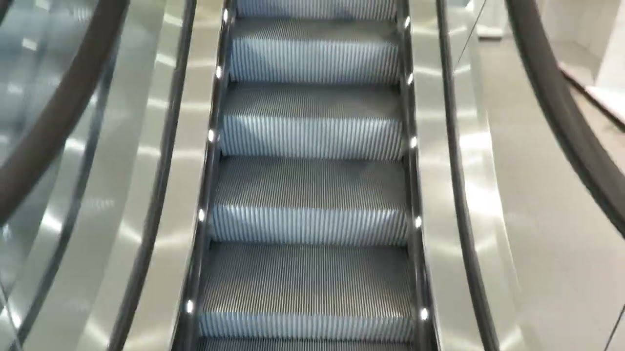 2015 KONE TravelMaster110 escalators at H&M, Galleria mall, Lappeenranta, Finland