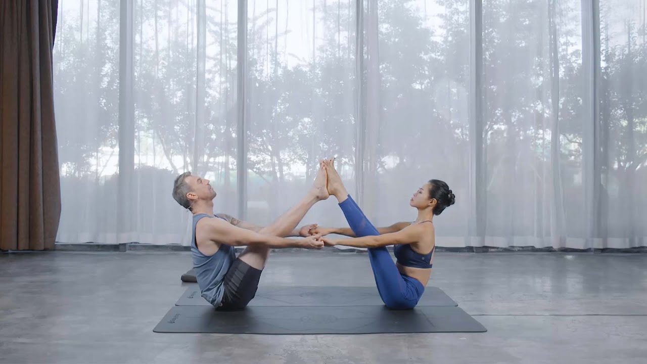2 Min Partner Boat Pose
