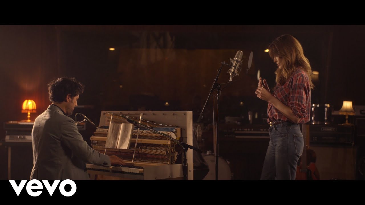 Carla Bruni - Un ange (Session acoustique au studio Ferber)