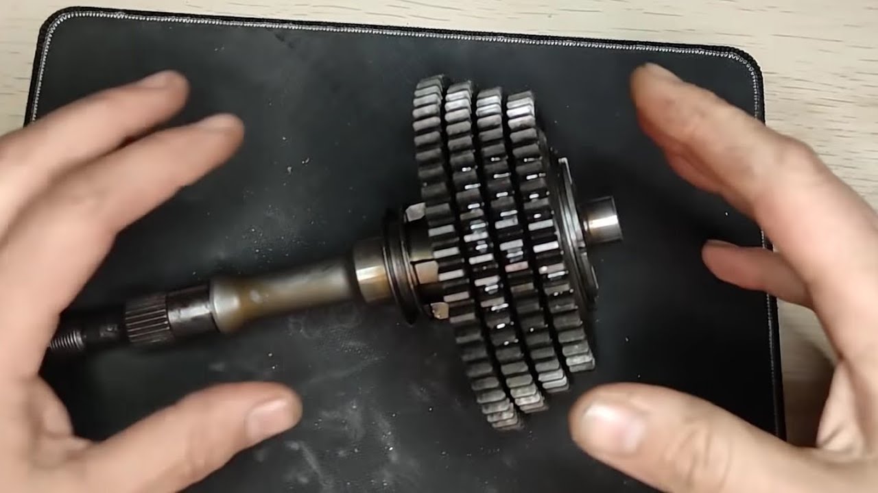 Cambio de cruceta vespa PK  (por ESTO saltan las marchas a la Vespa)