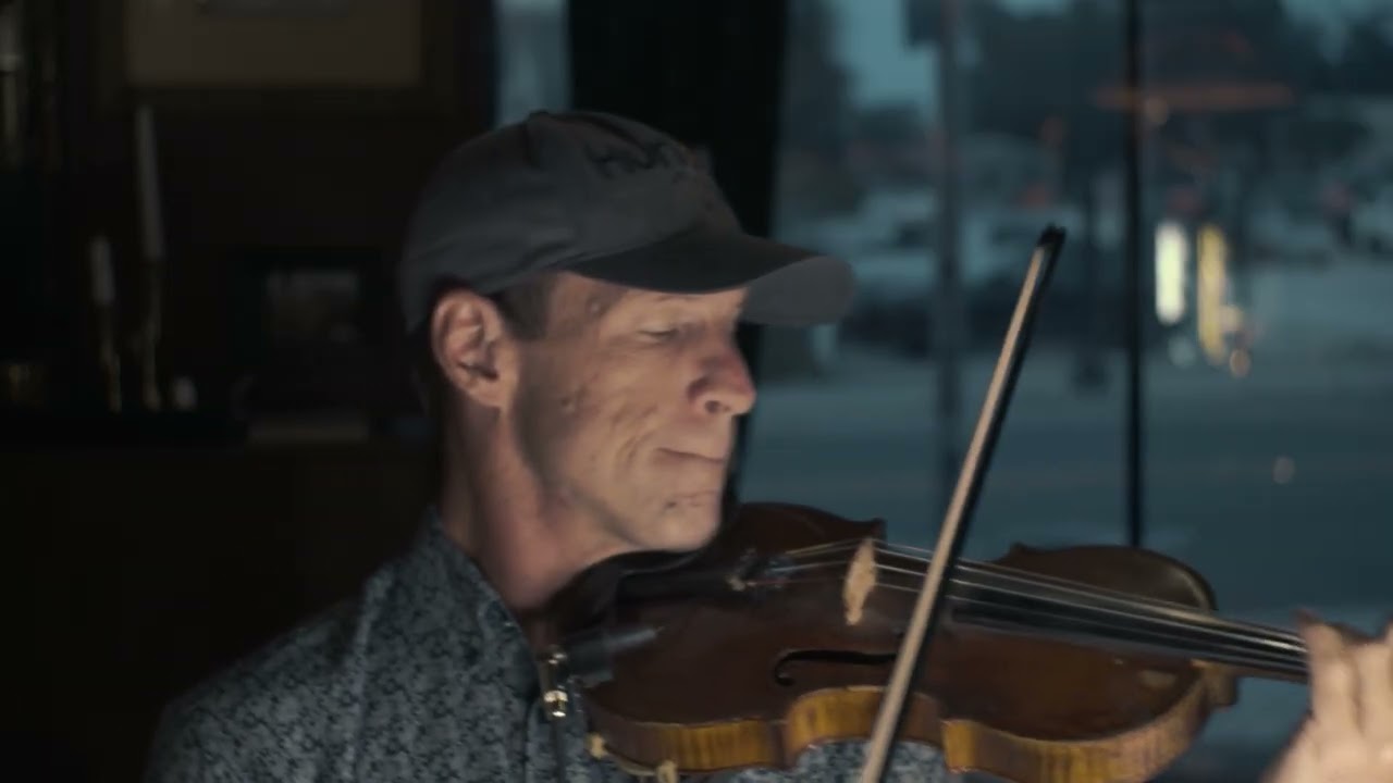 Hermanos Gutiérrez - La Verdad with Violin