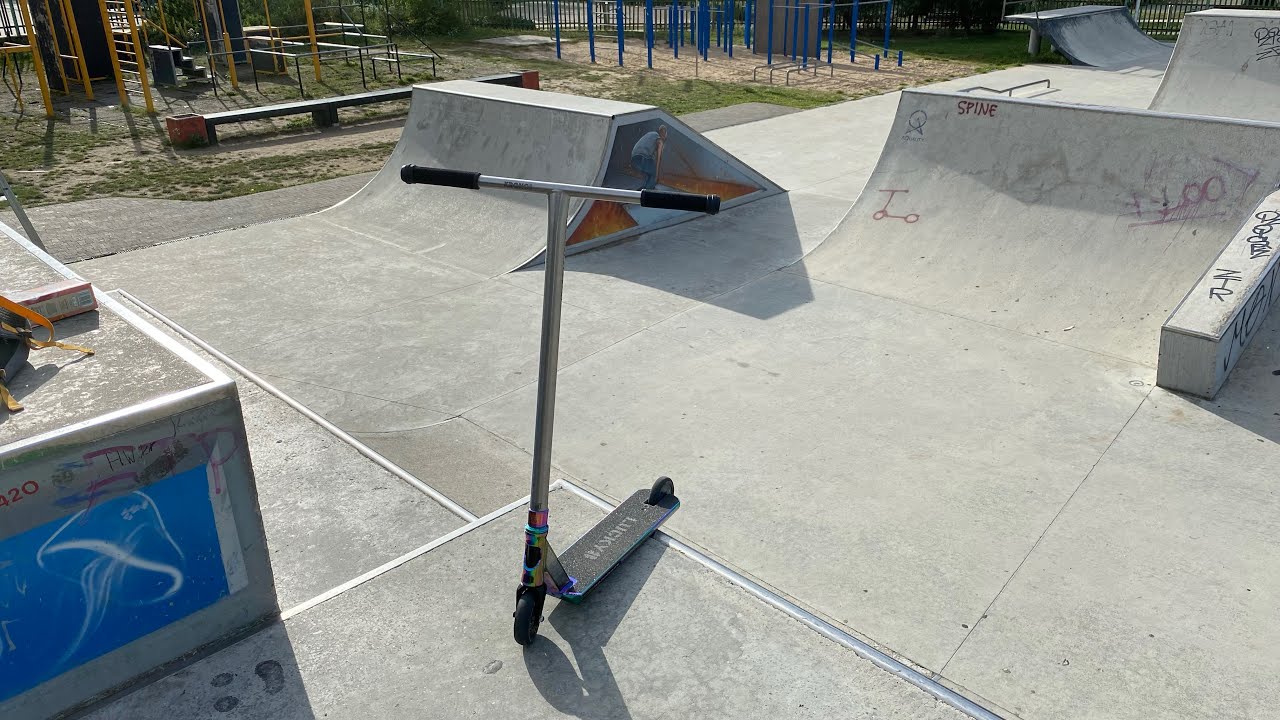 Składanie nowej hulajnogi 🛴