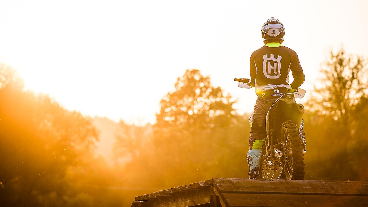 Enduro Riding - Husqvarna 2017