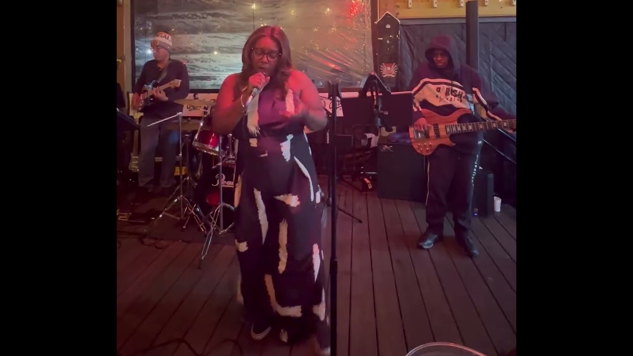 Rhythm & Tee's cover of At Last featuring Nia C