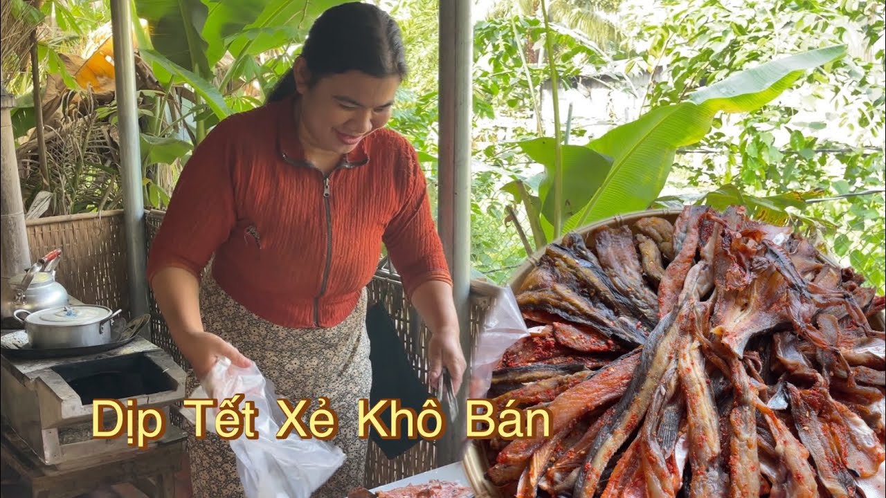 Gần Tết Xẻ Ít Cá Trê Làm Khô Bán, Bữa Cơm Gia Đình Bữa Nay Đạm Bạc, Củ Su Nấu Tép Quá Ngon/ NCMT 314