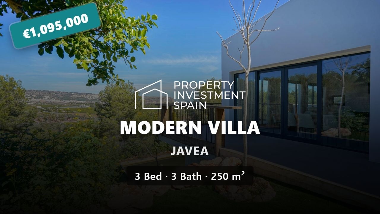 Luxury Villa with Sea Views for Sale in Puerta Fenicia in Jávea