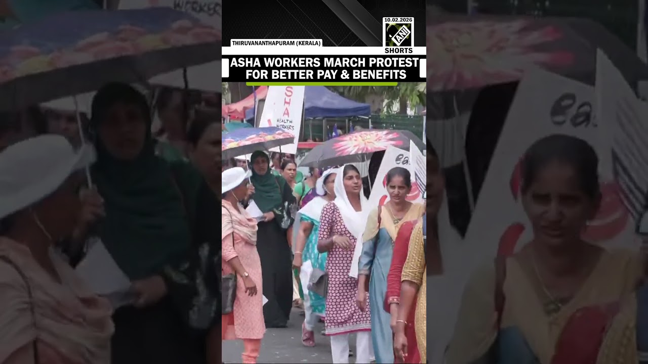 Asha Health Workers Protest Demanding Government to Raise Honorarium & Announce Retirement Benefit