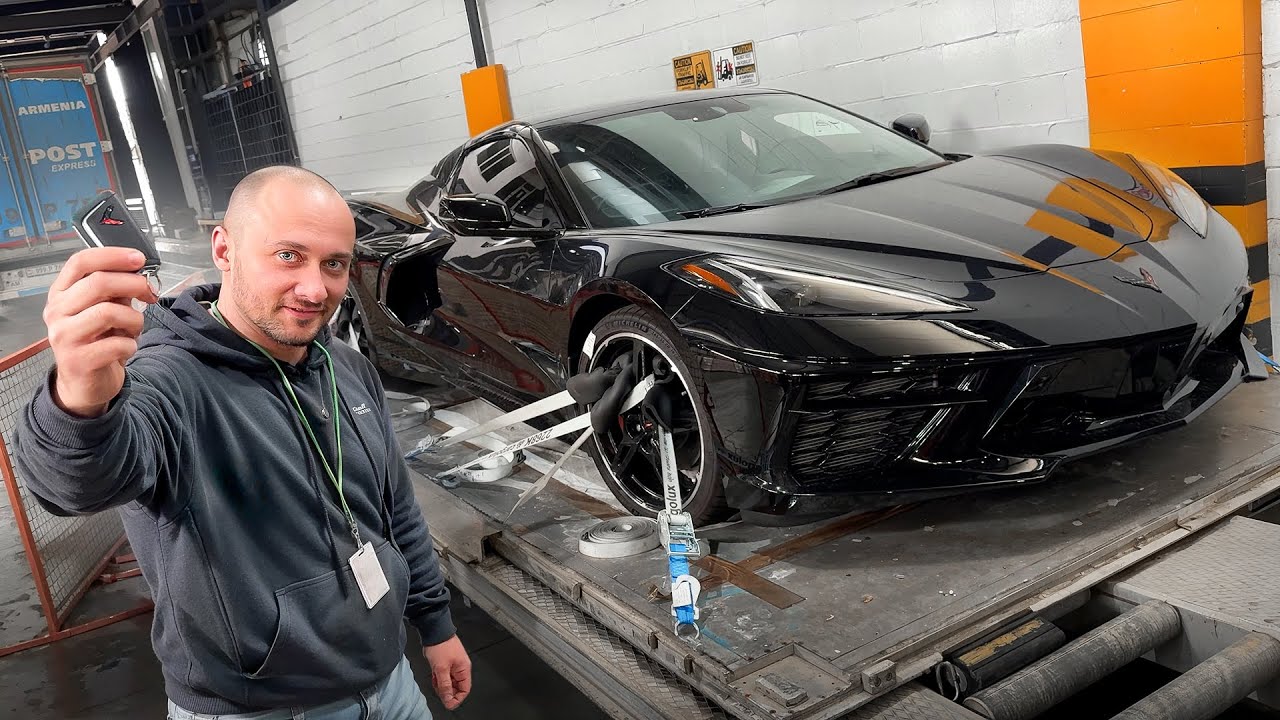 Купили НОВЫЙ СПОРТКАР Corvette в АВТОСАЛОНЕ Америки. Доставили самолётом. РАСПАКОВКА