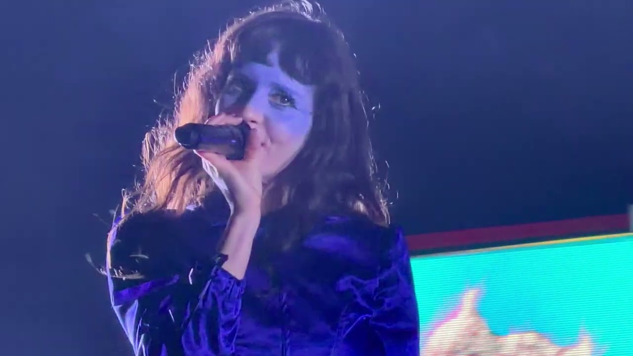 Magdalena Bay - True Blue Interlude/ Show intro LIVE 10/02/2026 O2 Academy Brixton London 4K