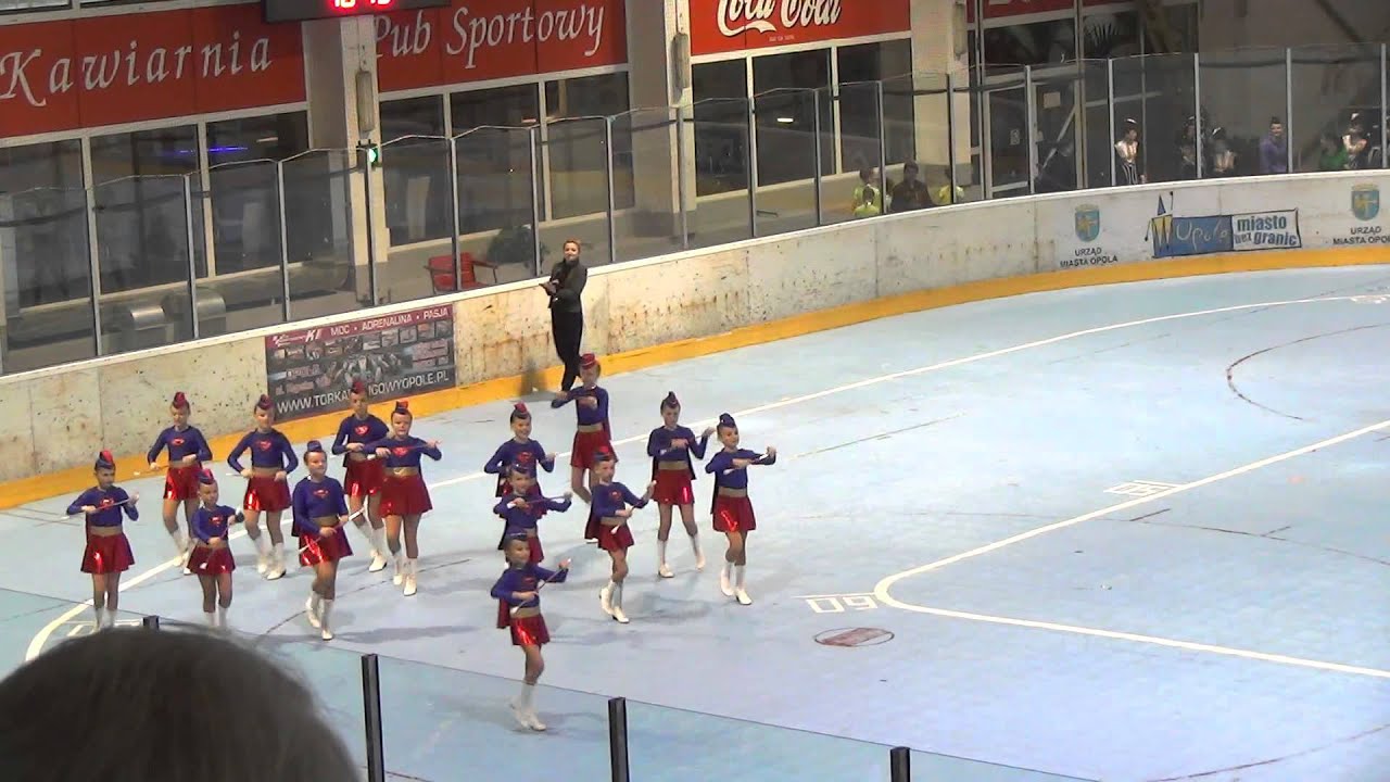 Rytm III Długomiłowice MP Opole 2013 przemarsz kadetki