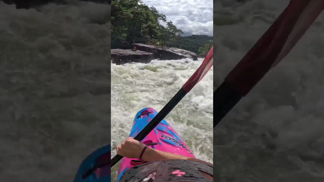 Your typical pillow rock bow tap, Upper Gauley, Wv #whitewater #kayak