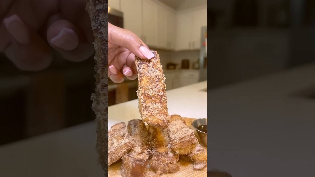 Cinnamon French Toast Sticks! #recipe #frenchtoast #sweets #diy