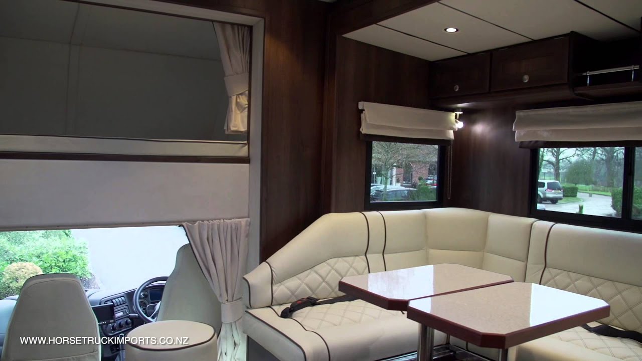 ELITE COACHWORKS 12 TON PLATINUM SLIDE OUT HORSEBOX