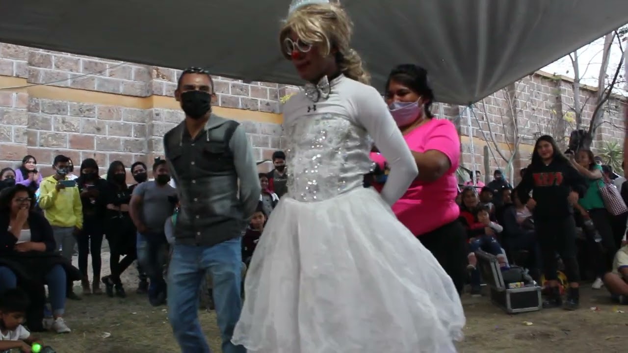 pildorin y su personaje  de dorita