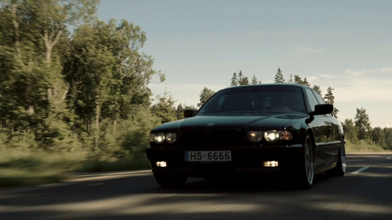 BMW E38 740I