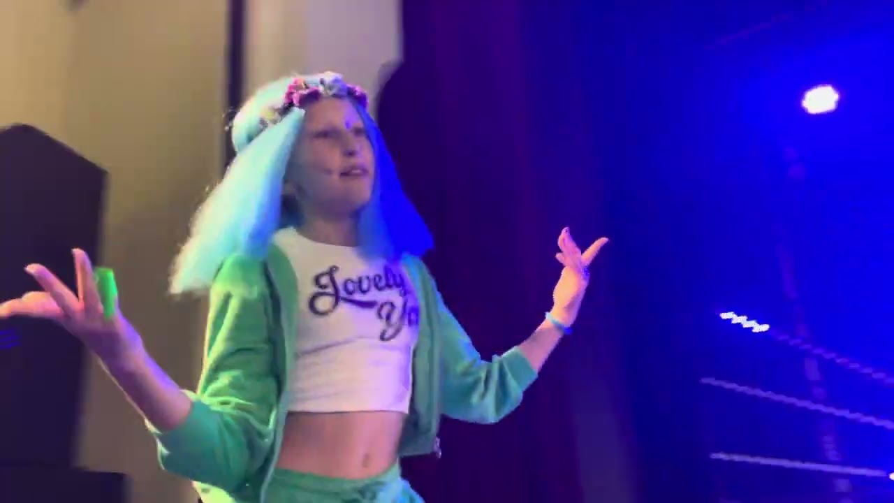 Lollipopz koncert- písnička Lollyškola🤪💜