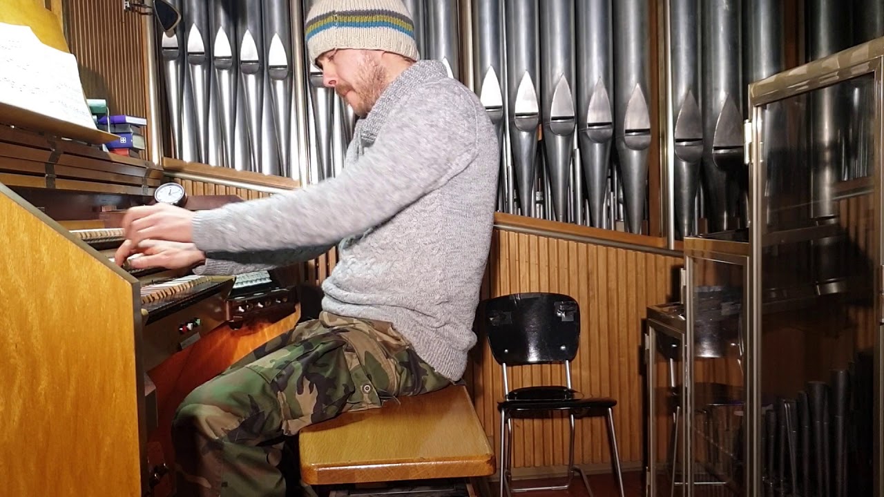 Vincent Lübeck: Praeludium und Fuge in F-Dur - played by Philipp Gerschlauer