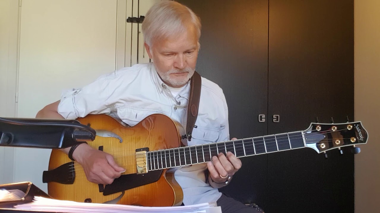 Smile, Sadowsky Jim Hall CB archtop