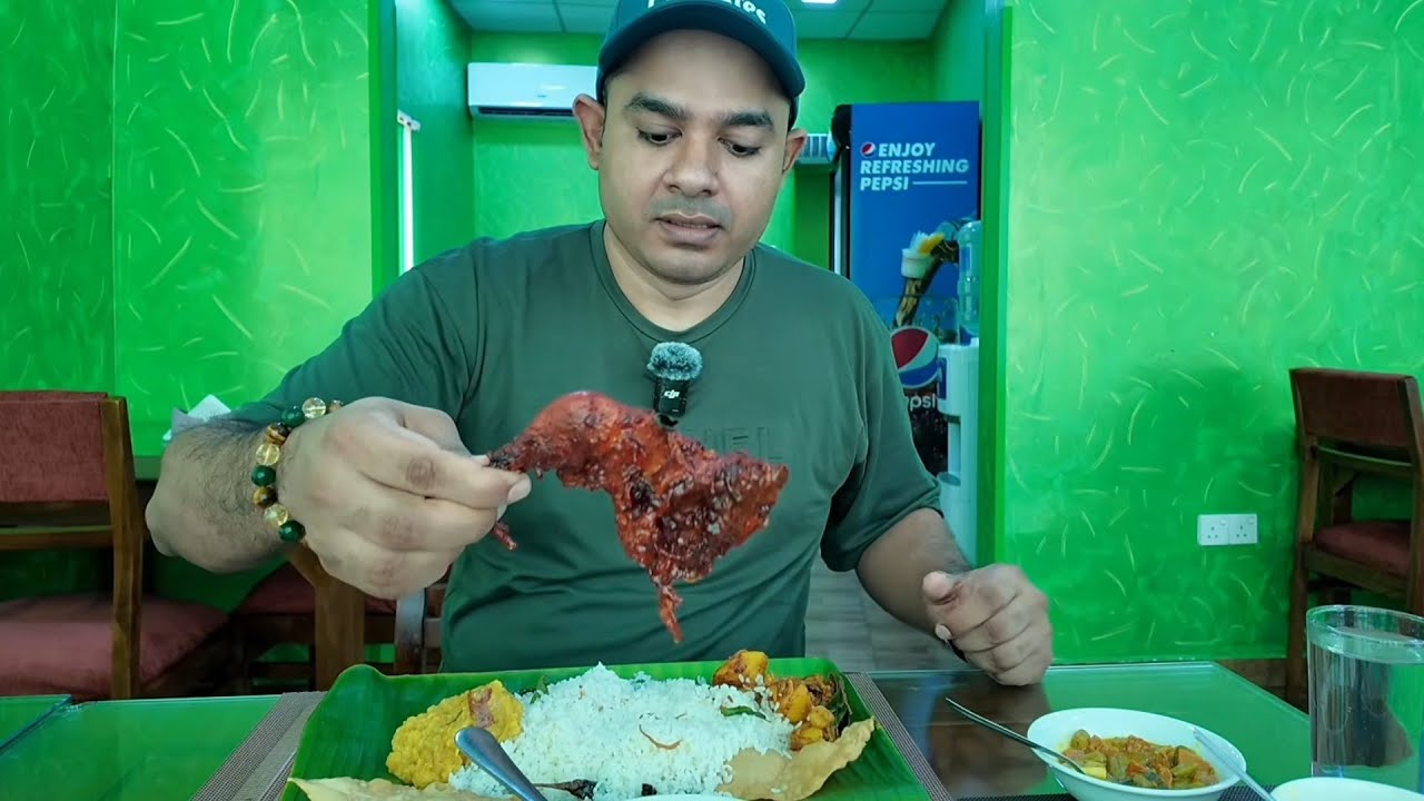 බඩ පිරෙන්න කෑව ... Rice and Curry at New Banana Leaf ... 