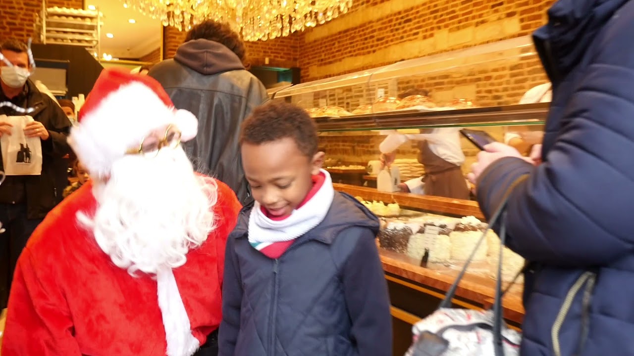 Le P&egrave;re No&euml;l de l'Association Lille Gambetta / Halles de Wazemmes by M&eacute;tiz'trip TV Le Tr&eacute;port - 2021