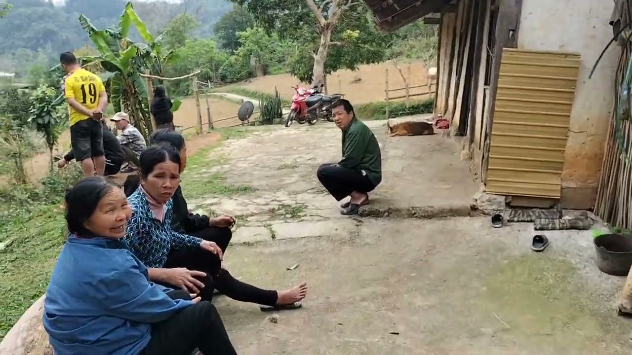 Bữa cơm giải hạn cầu an đầu năm của một gia đình nông dân 