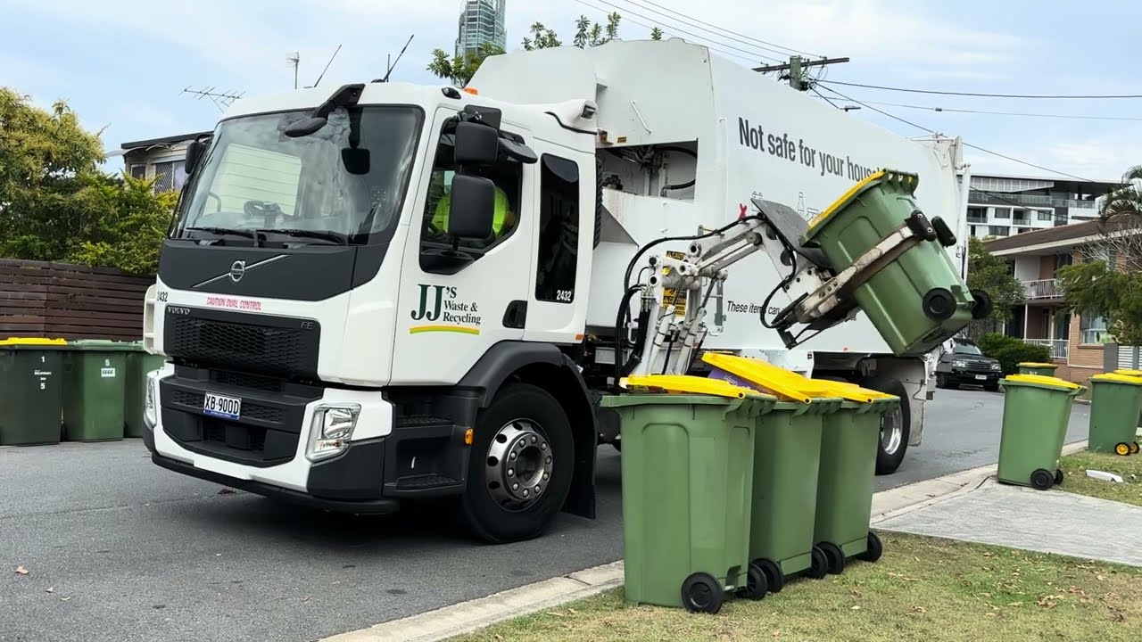 Gold Coast Late Afternoon Recycling
