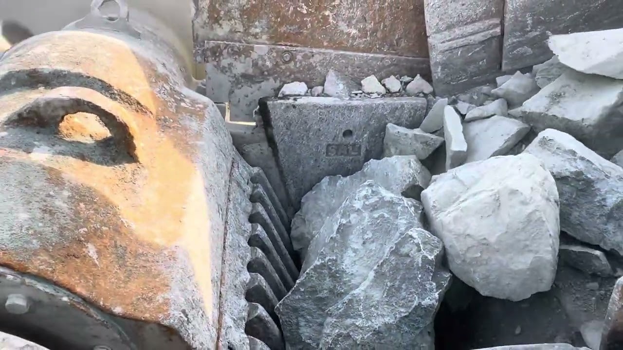 20: “How Massive Rock Crushers Break the Hardest Stones”😱🛠️ #asmrsound #stonecrushers #asmrvideo