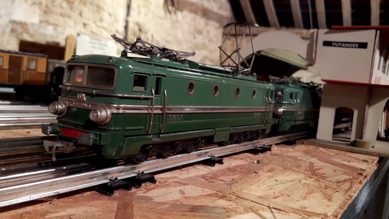 JEP (French) cc7001 Locos With a Train of Zeuke (East Germany) Cars
