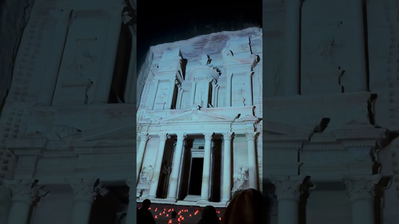 How was Petra/El Khazneh built?