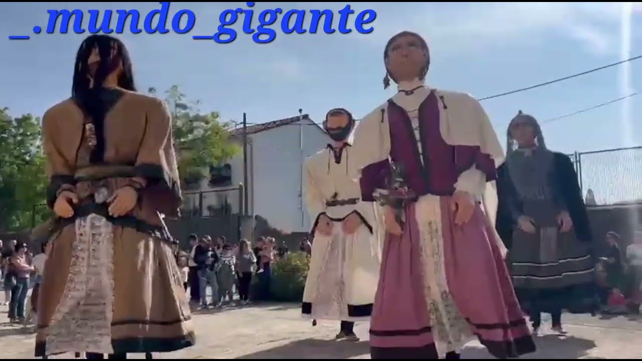 GIGANTES DE LA TXANTREA . DIA DE LA COMPARSA 2025. I PARTE