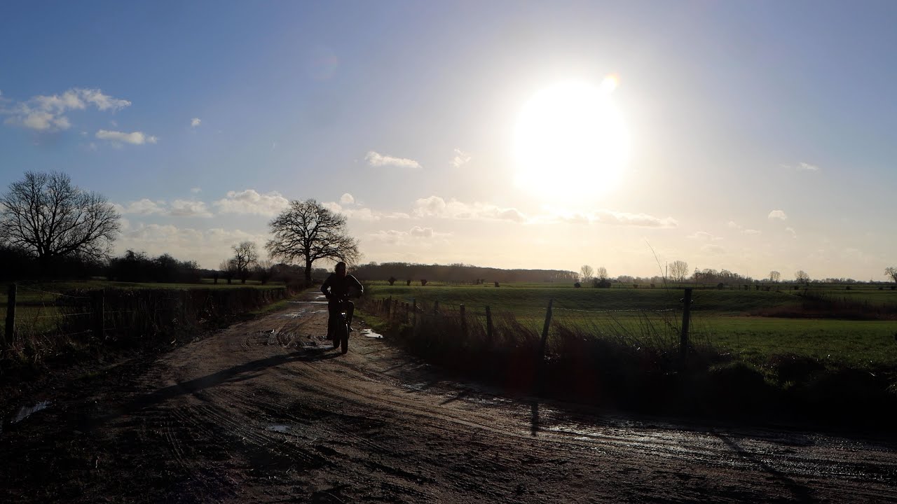 Presenting the Himiway Escape Pro fat tire bike. (and sharpening  a knife)