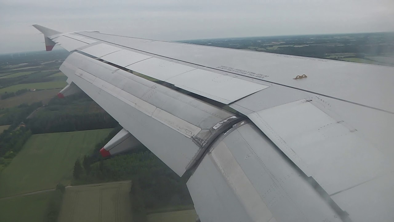 British Airways Airbus A319-131 landing at Billund Airport 10/07/2017