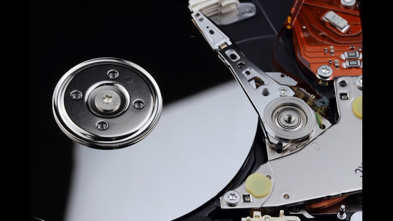 What's different between a fixed and variable audio output?