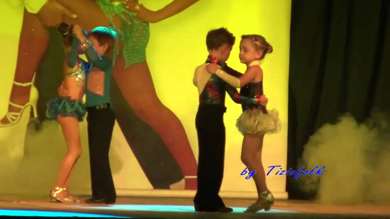 GAZZELLA MAZURKA ballata dal gruppo RIMINI DANCE COMPANY
