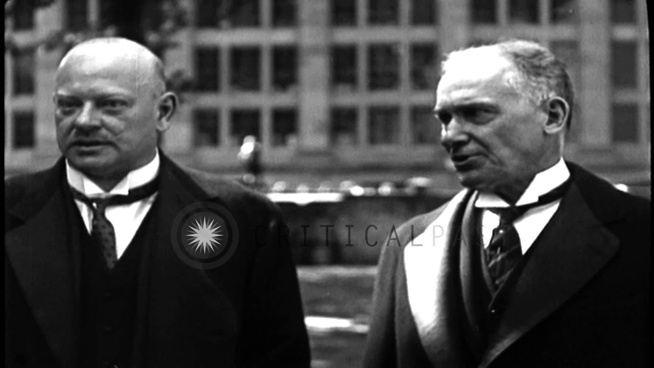German Chancellor Gustav Stresemann and US Ambassador Jacob Schurman, receive hon...HD Stock Footage