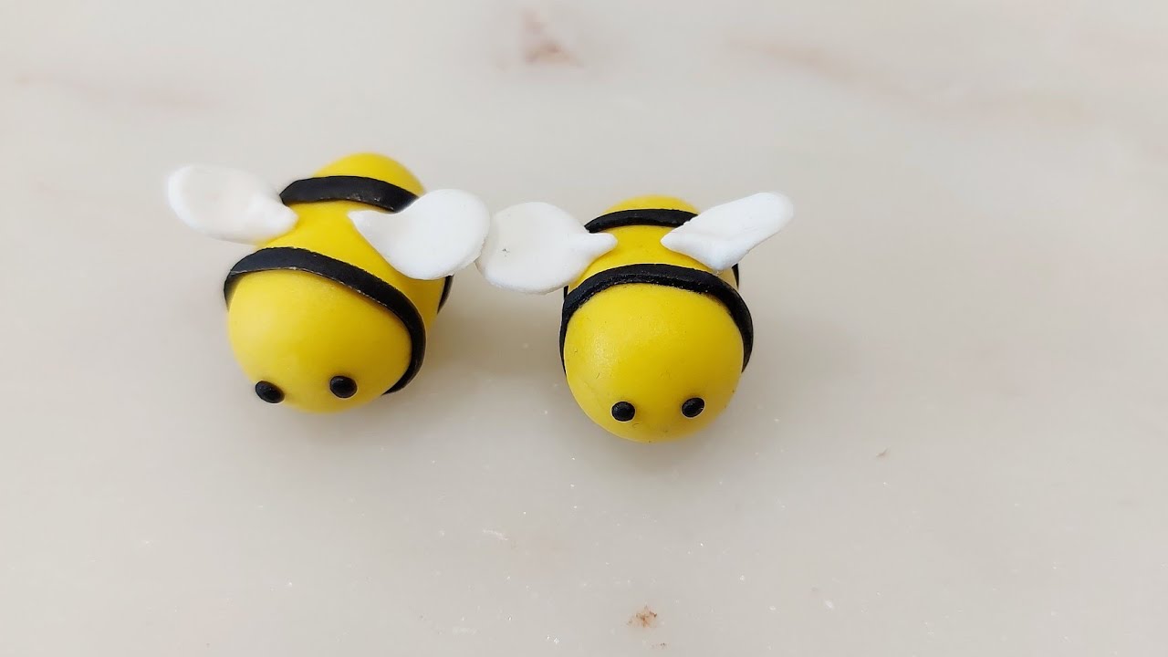 Fondant honey bee 🐝 tutorial easiest n cute one.❤️🫶 #honeybee #shorts #viral #cake #trending
