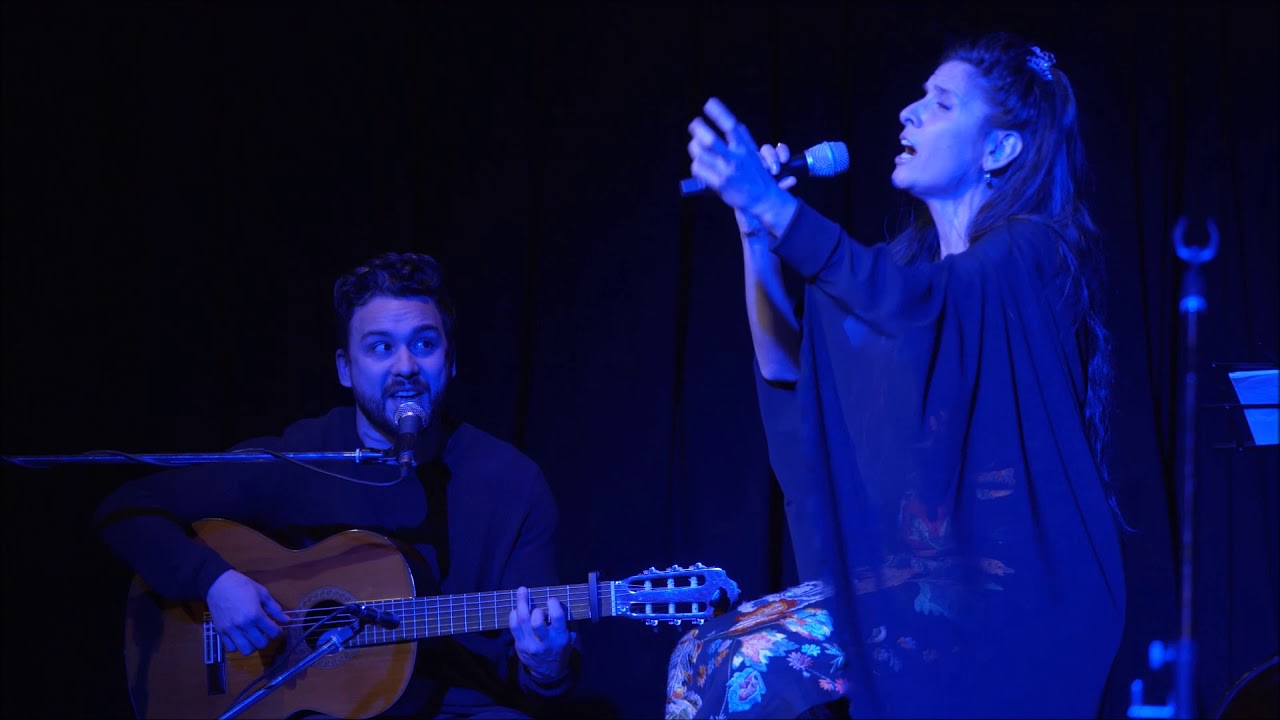 Es caprichoso el azar/ Débora Infante y Hugo Dellamea
