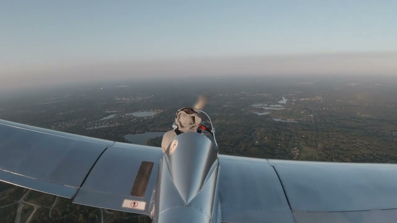 Wake Turbulence in a Hummel Ultracruiser