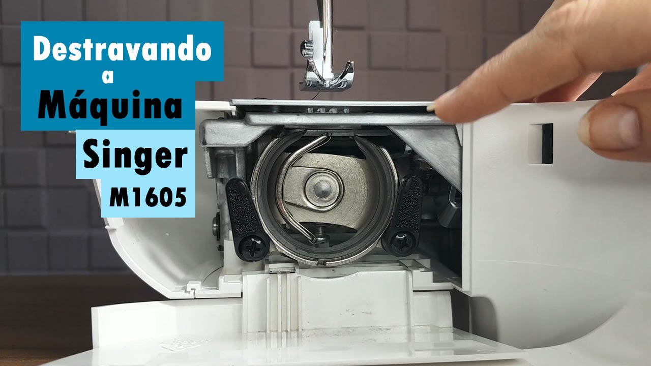Como destravar a máquina de costura Singer M1605 | Retirar fio da lançadeira máquina Singer