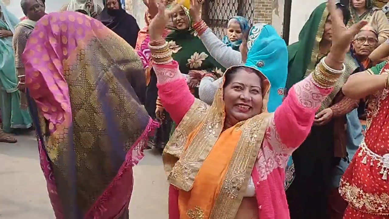 Baat naachne ki video