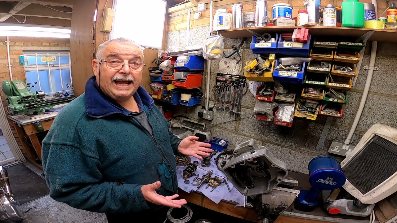 Velocette 500, 4 speed reassembly, part 10