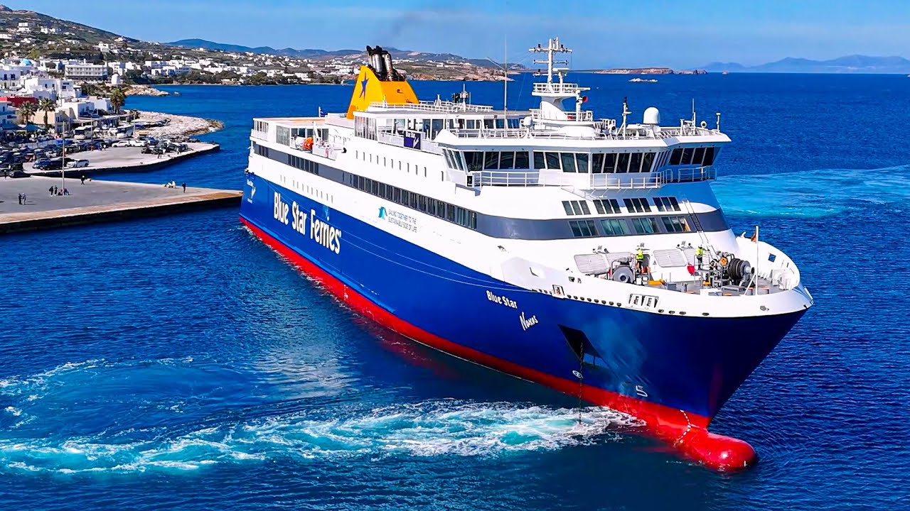 Εκπληκτικό ρεμέτζο 2' λεπτών στην Πάρο! Blue Star Naxos (Docking like a Boss in 2' min at Paros)